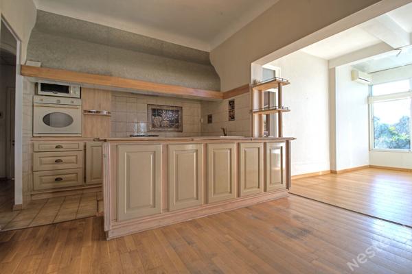 AGEN - immeuble de caractère de 355 m² avec dépendance de 60 m² jardin et garages sur un terrain de 2600 m² environ..
