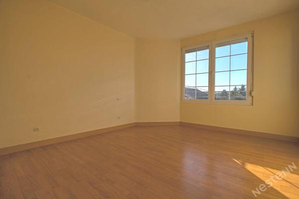AGEN - immeuble de caractère de 355 m² avec dépendance de 60 m² jardin et garages sur un terrain de 2600 m² environ..