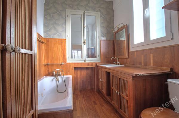 AGEN - immeuble de caractère de 355 m² avec dépendance de 60 m² jardin et garages sur un terrain de 2600 m² environ..