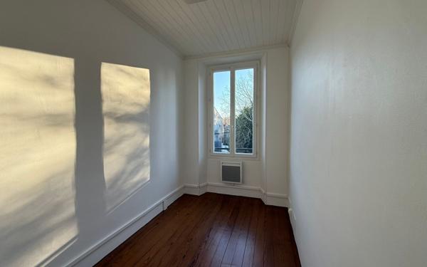 Maison à louer    3 pièces • 114 m2 Guitalens-L'Albarède