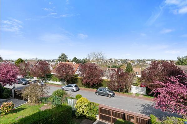 Maison Saint Germain En Laye 7 pièces 185 m2 €1 352 000 ** - Référence 17859