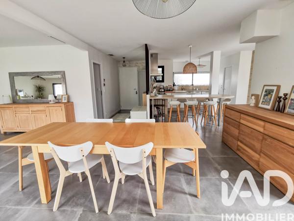 Maison à vendre 6 pièces 165 m² Saint-Xandre