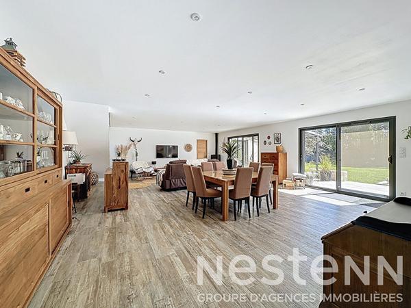 Maison familiale avec piscine et solarium à vendre à Saint-Martin-de-Crau ? Caphan, sans vis-à-vis