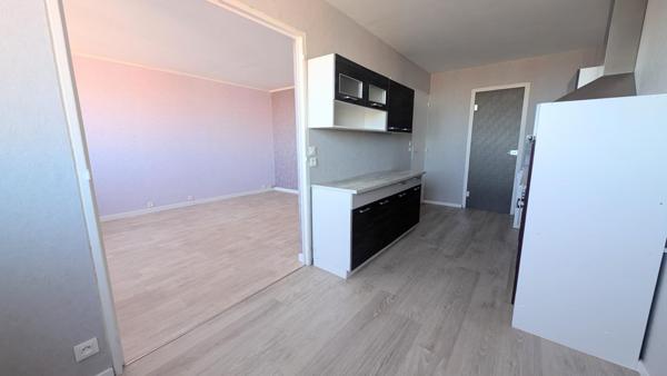 Appartement à ROUBAIX, 59100 - 3 pièces 75m²