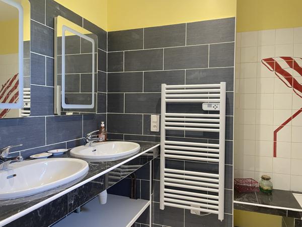 Belle villa d'Architecte - de nouveau à la vente