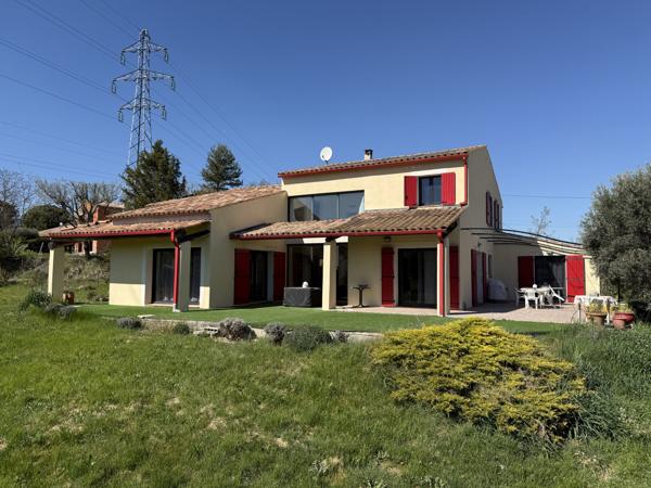 Belle villa d'Architecte - de nouveau à la vente