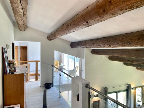 Belle villa d'Architecte - de nouveau à la vente