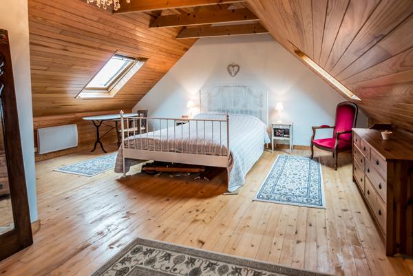 Plouguerneau (29880) Pascal Autret vous présente cette maison en pierre de 150m² située à Plouguerneau
