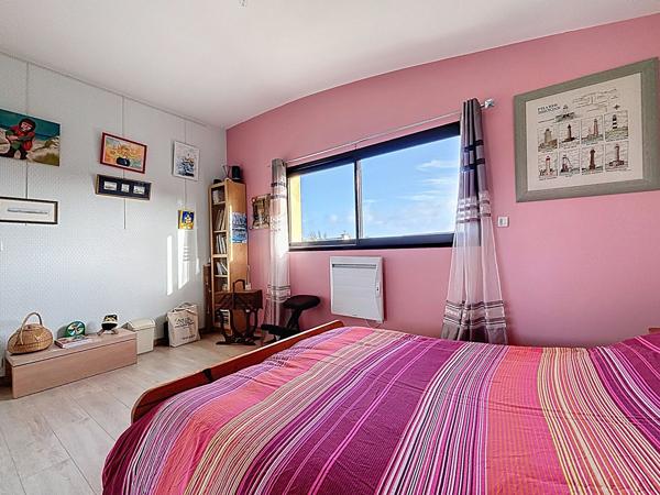 PLOUGONVELIN - Maison contemporaine 143m² sur 891m² de terrain paysagé