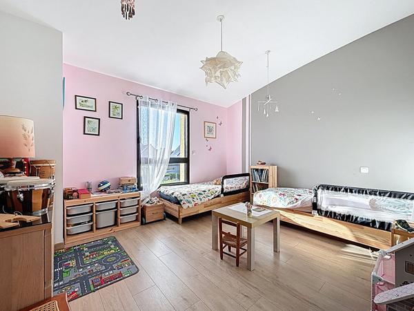 PLOUGONVELIN - Maison contemporaine 143m² sur 891m² de terrain paysagé