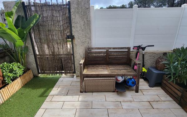 Appartement à vendre    3 pièces • 56,80 m2 Carqueiranne