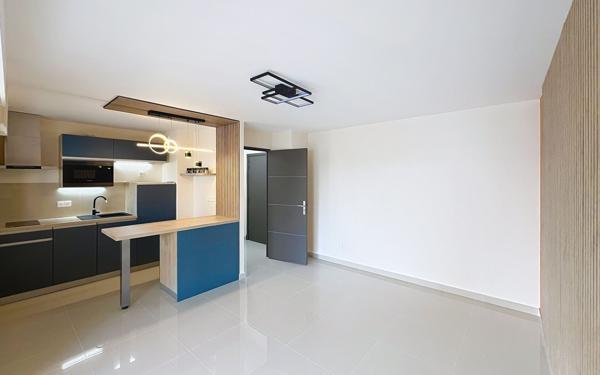 Appartement à vendre    3 pièces • 53 m2 Fréjus