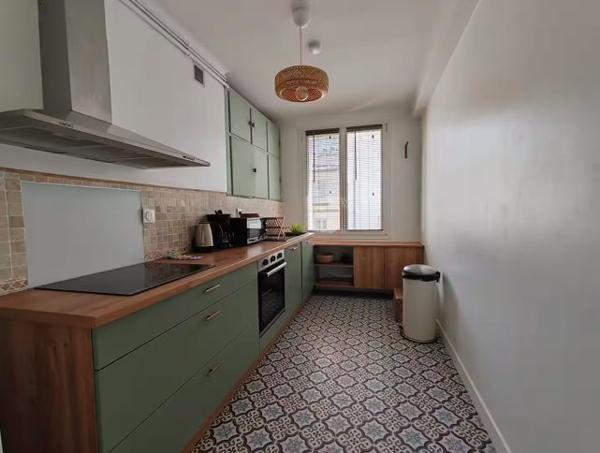 APPARTEMENT T3 MEUBLE AU CENTRE VILLE-LA2347