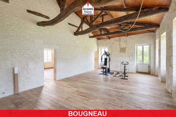 A VENDRE - PROPRIETE DE +800² SUR 1.5HA - AMENAGEMENT ACTUEL 1 DUPLEX ET 2 APT INVITES - CARRIERE - DEPENDANCE - AUTHENTICITE - CHARME - RARE