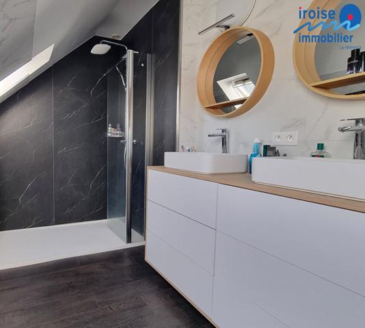 VASTE MAISON T7