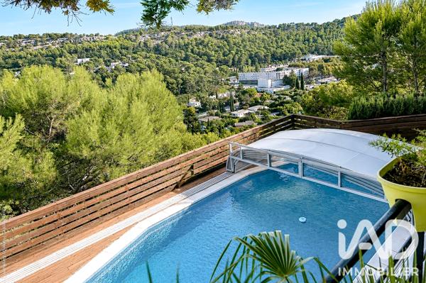 Maison à vendre 7 pièces 275 m² Carnoux-en-Provence