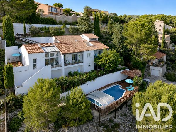 Maison à vendre 7 pièces 275 m² Carnoux-en-Provence