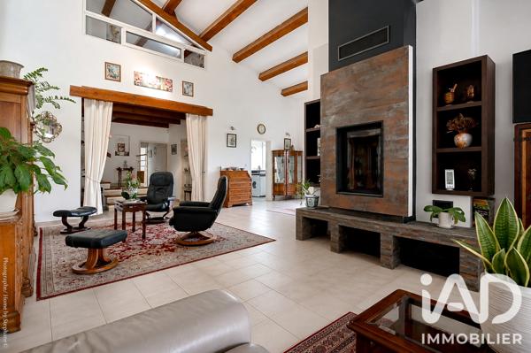 Maison à vendre 7 pièces 275 m² Carnoux-en-Provence