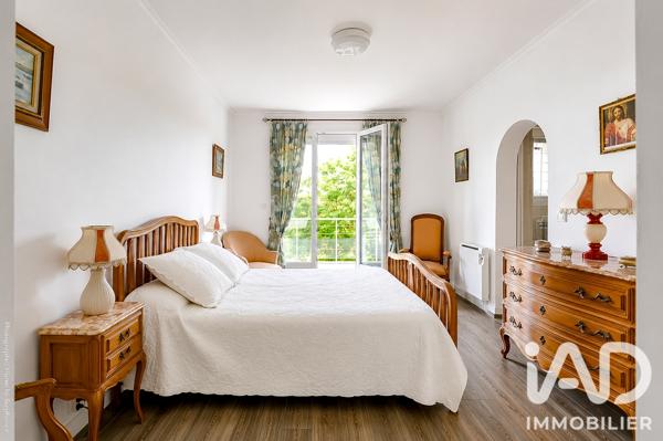 Maison à vendre 7 pièces 275 m² Carnoux-en-Provence