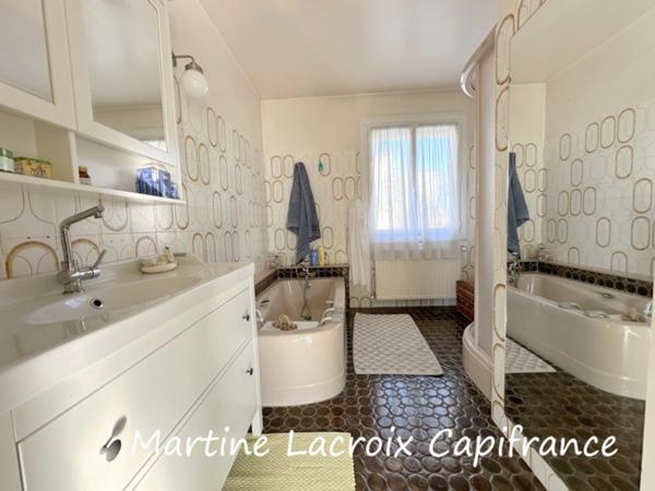 Dpt SARTHE (72), à vendre LA FERTÉ-BERNARD - MAISON CONTEMPORAINE P6 de 135 m² - Terrain de 741 M²