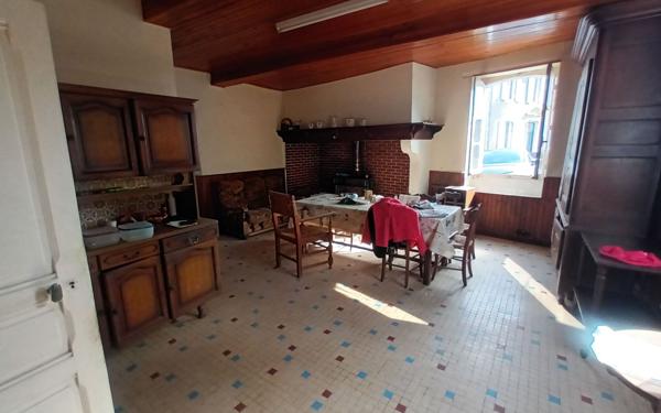 Maison à vendre    4 pièces •  Arbus