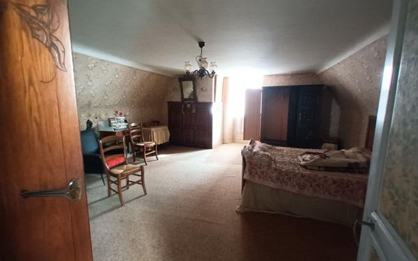 Maison à vendre    4 pièces •  Arbus