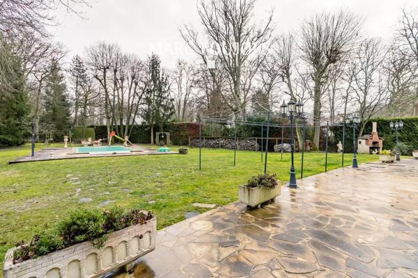 Maison Lamorlaye 8 pièces 435 m2