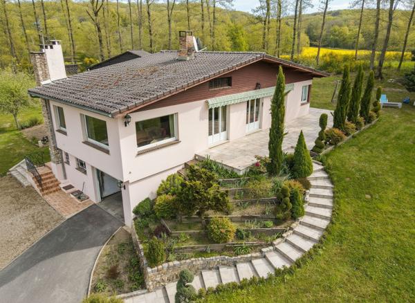 Maison d'architecte sur domaine "forestier" à Dourdan / 6 pièces / 140 m2 habitable (210 m² utile)