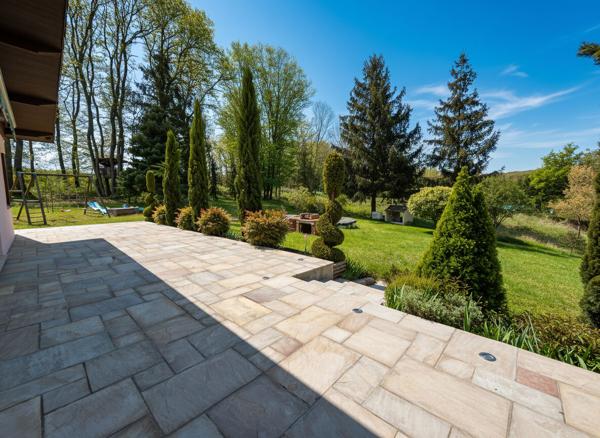 Maison d'architecte sur domaine "forestier" à Dourdan / 6 pièces / 140 m2 habitable (210 m² utile)