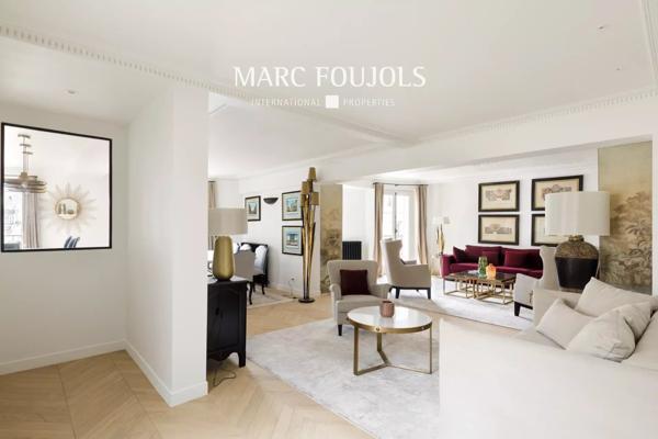 Paris VIII – Palais de l’Elysée – Appartement 170 m² avec balcon