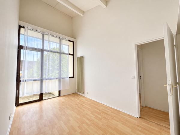 Appartement 4 pièces 2 chambres à louer à Savigny-le-Temple, secteur Gare