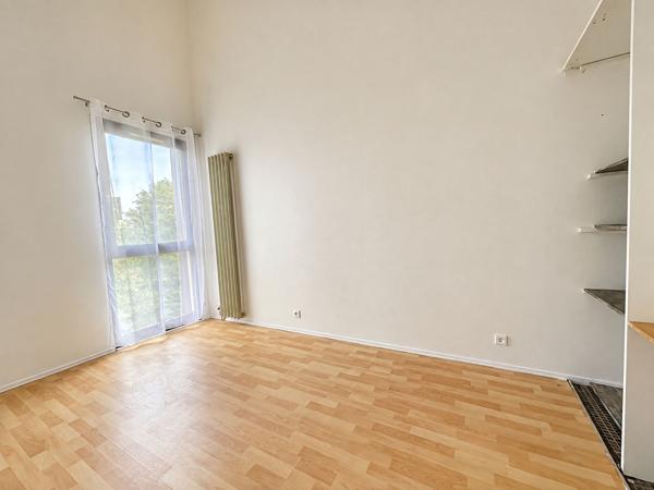 Appartement 4 pièces 2 chambres à louer à Savigny-le-Temple, secteur Gare