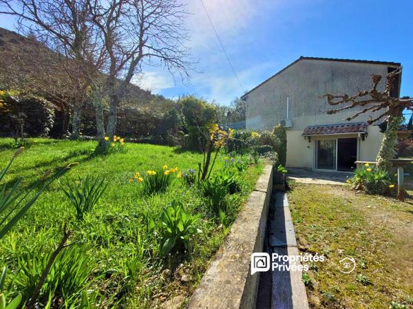 Maison Joyeuse 6 pièce(s) 152 m2