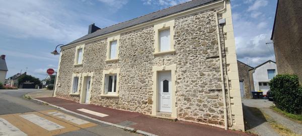 Maison 6 pièces – 141 m² environ à Besné (ref : 74364M)