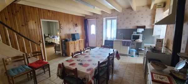 Maison 6 pièces – 141 m² environ à Besné (ref : 74364M)