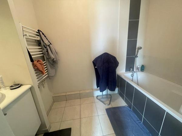 Appartement T2 à louer Saint Jacques De La Lande - 49 m² (réf : 556226)