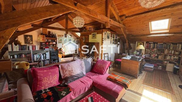 Maison de caractère en pierre meulière avec des grandes dépendances !!