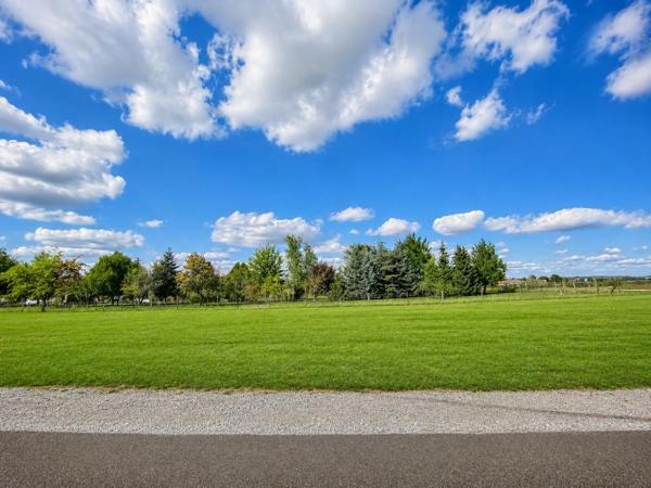 Terrain constructible 897 m² – Viabilisé – À 3 km de Lorraine TGV