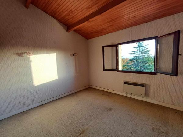 Charmante maison familiale d'environ 185 m² habitables et 80 m² de surface utile