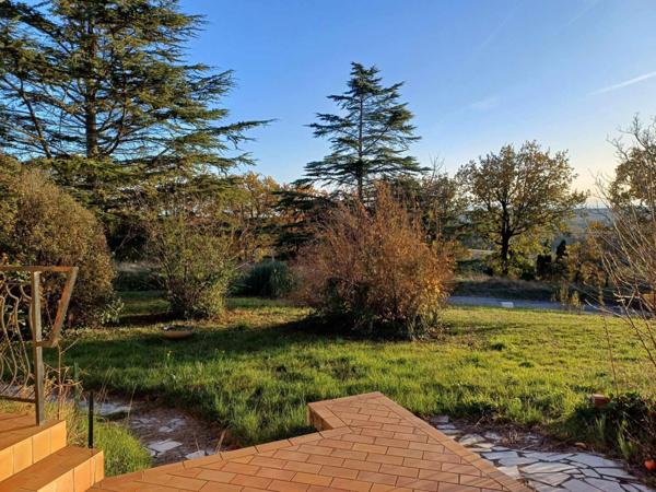 Charmante maison familiale d'environ 185 m² habitables et 80 m² de surface utile