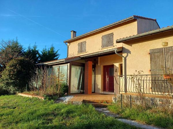 Charmante maison familiale d'environ 185 m² habitables et 80 m² de surface utile