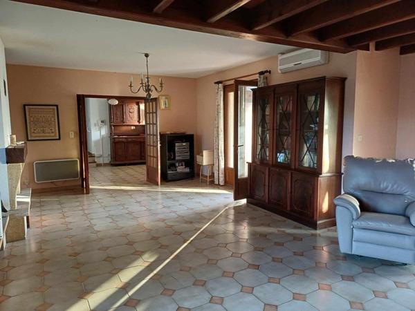 Charmante maison familiale d'environ 185 m² habitables et 80 m² de surface utile