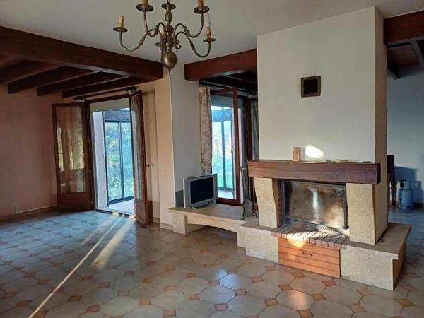 Charmante maison familiale d'environ 185 m² habitables et 80 m² de surface utile