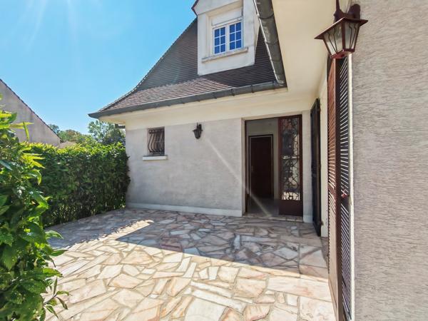 Émerainville (77184) 77184 - EMERAINVILLE - MALNOUE - MAISON FAMILIALE INDIVIDUELLE - 100M² - 5 PIÈCES - RARE SUR LE SECTEUR - LUMI