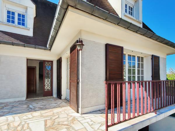 Émerainville (77184) 77184 - EMERAINVILLE - MALNOUE - MAISON FAMILIALE INDIVIDUELLE - 100M² - 5 PIÈCES - RARE SUR LE SECTEUR - LUMI
