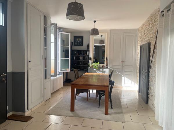 À vendre - Maison individuelle, 5 pièces située à Tours (37000)