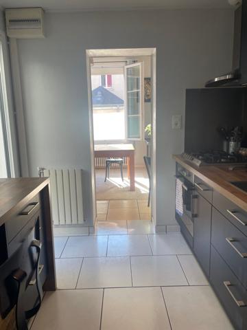 À vendre - Maison individuelle, 5 pièces située à Tours (37000)