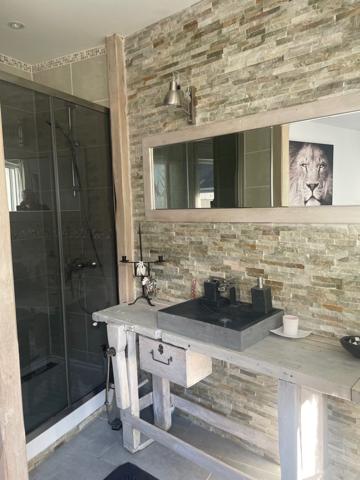 À vendre - Maison individuelle, 5 pièces située à Tours (37000)