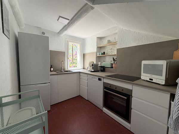 AIX EN PROVENCE -  A LOUER - MAGNIFIQUE T3 MEUBLE - RESIDENCE PISCINE