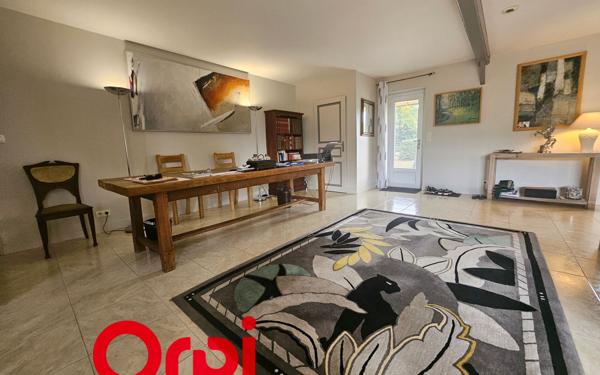 Maison à vendre    8 pièces •  Bernay